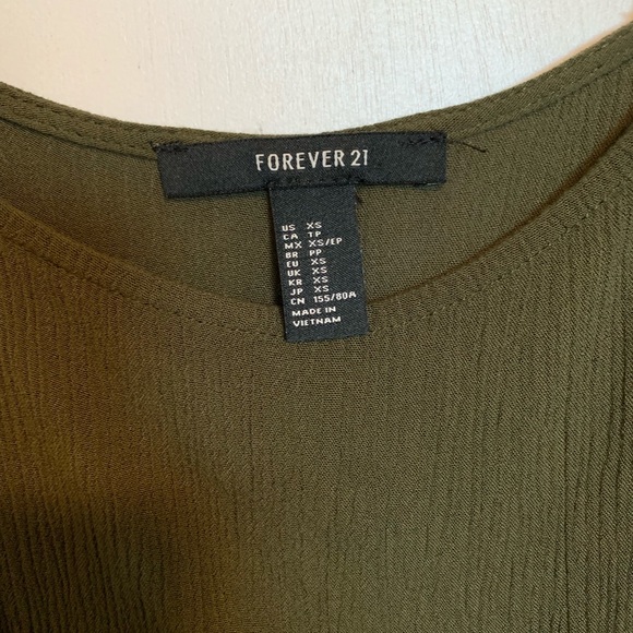 Forever 21 light summer dress - Picture 2 of 2